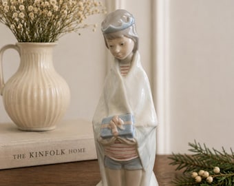 Lladro King Melchior #4673 Retired Vintage Porcelain Nativity Figurine Three Kings Wise Men Spanish Christmas Decor Excellent Condition