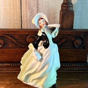 Royal Doulton Figurines Autumn Breezes - Etsy
