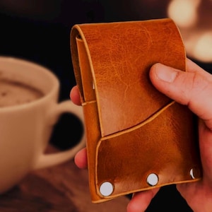 Stitchless rivet wallet
