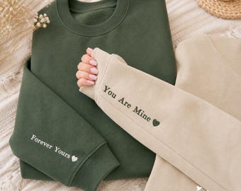 Personalisiertes besticktes Paar-Sweatshirt, personalisiertes passendes Hoodie Geschenk, romantisches Geschenk zum Jahrestag, Liebesgeschenk