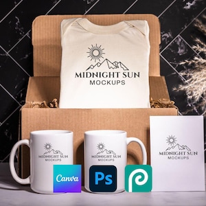 Mockup mit zwei Tassen und Geschenkbox für Baby Body Suit, PODZilla Geschenkset Mock mit JPG-, PNG- und PSD-Dateien