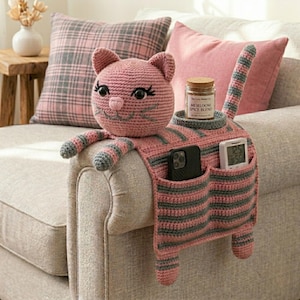 Patrón de organizador de sofá con forma de gato a crochet, organizador para reposabrazos de sofá, soporte para mando a distancia de amigurumi (descarga en PDF)