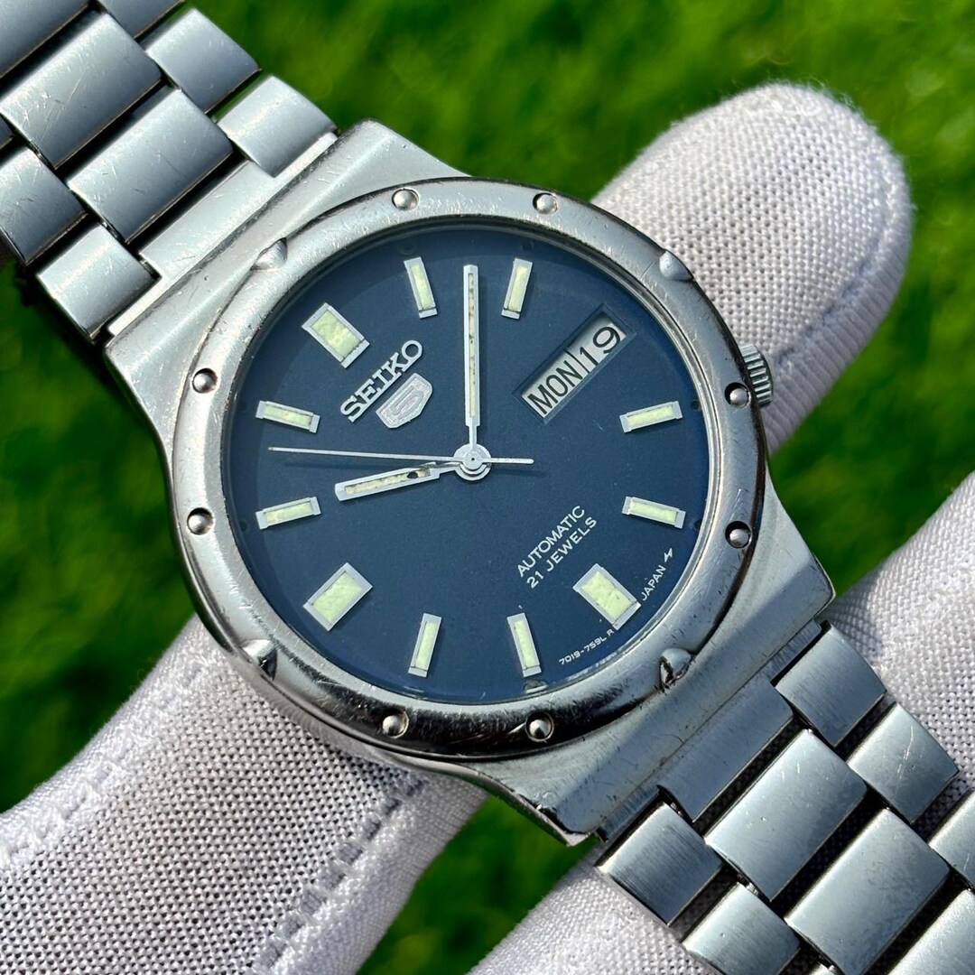 Man Dial Rivet Vintage Seiko 5 Blue Dial Rivet Bezel Style Automatic Japan Made Men’s ...
