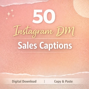 Könnte beinhalten: Digitales Bild mit einem Pfirsich- und Cremefarbenen Hintergrund. Der Text lautet "50 Instagram DM Sales Captions" in Weiß und Gold. Darunter steht "Digital Download | Copy & Paste".