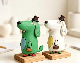 手作りの犬の粘土彫刻、犬の置物、風変わりなデスク装飾。