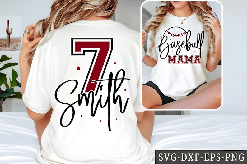 K&ouml;nnte beinhalten: Ein wei&szlig;es T-Shirt mit einer kastanienbraunen Nummer 7 und dem schwarzen kursiven Text Smith auf der R&uuml;ckseite. Die Vorderseite zeigt eine Baseball-Grafik mit dem Text Baseball MAMA in schwarzer und kastanienbrauner Schrift und kleinen Punkten.