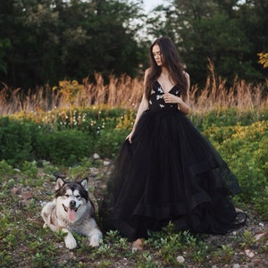 Black ball gown skirt separate discount