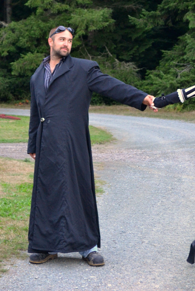 Gothic or Steampunk Gentlemens Overcoat, long, Black, size XL. Duster, Cassock, Ready to ship. image 3