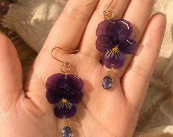 Real Pressed Pansy Earrings, Purple Flower Earrings, Romantic Vintage Jewelry, Botanical Resin Earrings, Gift for Her