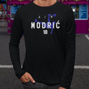 Croatia Modric #10 Animated Soccer Graphic Tee, 2026 World Cup Inspired Football Shirt 画像 5