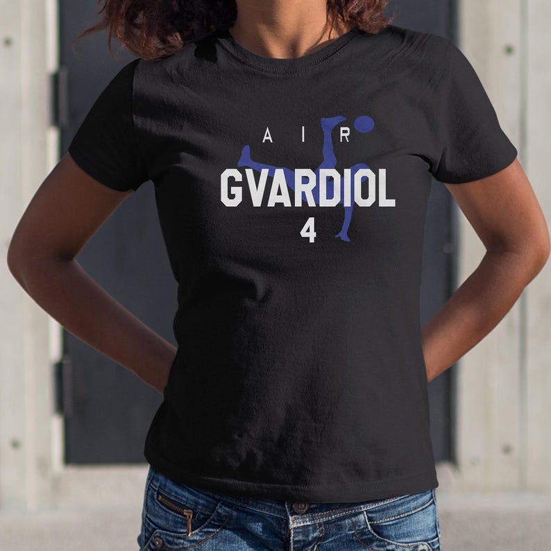 Croatia Gvardiol #4 Animated Soccer Graphic Tee, World Cup 2026 Inspired Unisex Shirt image 4