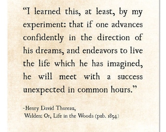 Antiker Magnetkompass Mit Thoreau-Zitat – Messing, 50 Mm, In Holzetui. Inspirierendes Geschenk Für Abschluss & Reisen