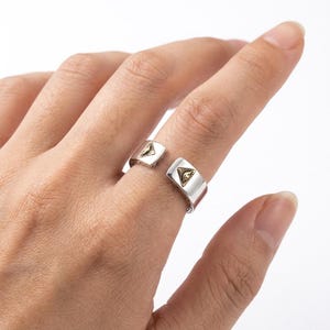 Good Vibrations Ring - Etsy