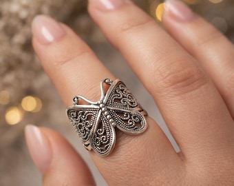 Anillo de mariposa de plata esterlina, diseño de filigrana ajustable, joyería inspirada en la naturaleza, anillo llamativo bohemio chic, regalo para ella, hecho a mano, caprichoso
