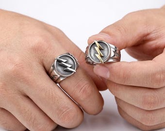Anillo de Flash, joyería de superhéroe con rayo, regalo para hombres, fanático de los cómics, pieza única, acero inoxidable, accesorio duradero para uso diario.