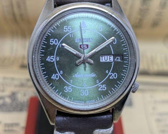 Vintage Seiko 5 Automatic Watch, Day-Date, Japan Made Green Dial