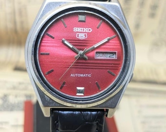 Vintage Seiko 5 Automatic Watch: Red Sunburst Dial, Day/Date