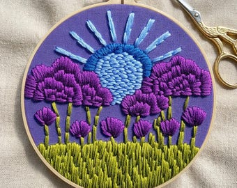 Kit de broderie Champ de lavande au coucher du soleil : Tambour à broder texturé à motifs botaniques (20 cm)