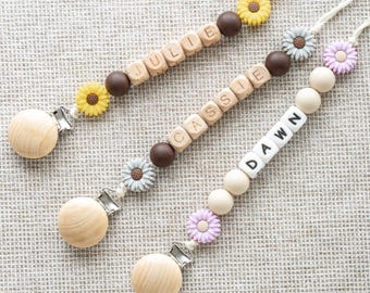 Personalized Daisy Baby Pacifier Clip | Infant Dummy Clip | Paci Clip for Newborn | Binky Holder | Baby Shower Gift