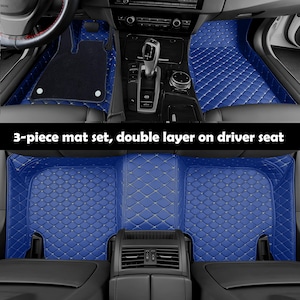 Puede incluir: Juego de alfombrillas azules para coche con un patr&oacute;n de costura de diamante. La imagen muestra un juego de alfombrillas para la parte delantera y trasera de un coche. El texto en la imagen dice: "3-piece mat set, double layer on driver seat."