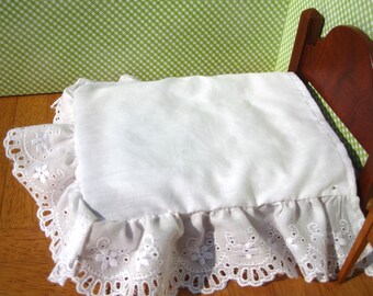 Dollhouse Bed Skirt for a Double Bed, Miniature White Bed Ruffle, 12th Scale Dollhouse Dust Ruffle, Miniature Full Size Bed Skirt