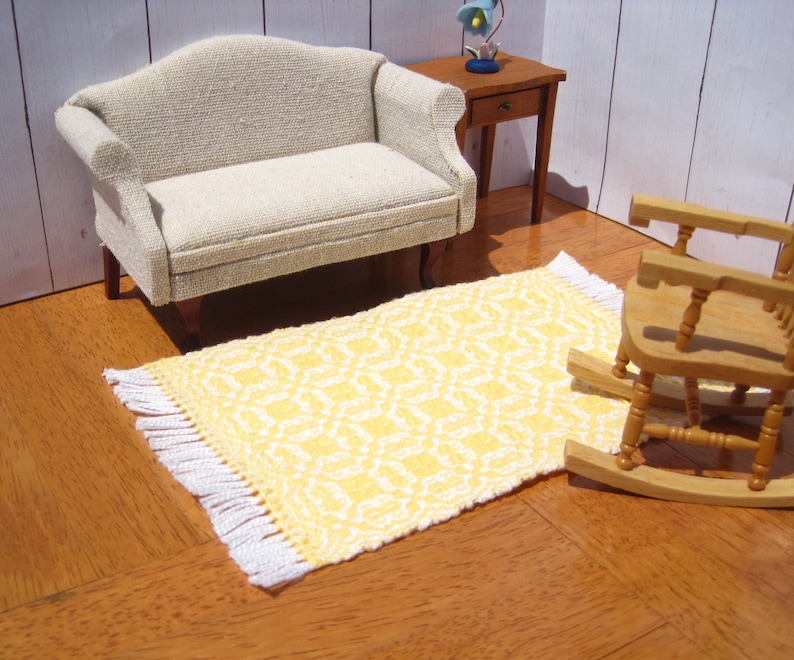 Dollhouse Rug, Miniature Handwoven Area Rug, Miniature Banana Yellow Dollhouse Rug 画像 6