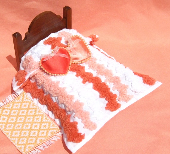Maisons De Poupees Miniatures Articles Faits Main Maison De Poupees Matelasse Ensemble De Lit Bed Spread Oreillers Coussin 12th Echelle Shepper Com
