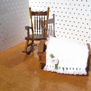 Dollhouse Baby Blanket, Miniature Handwoven Light Cream Crib Blanket, Dollhouse Crib Blanket, 12th Scale Blanket