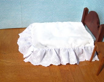 Dollhouse Bed Skirt for a Double Bed, Miniature White Bed Ruffle, 12th Scale Dollhouse Dust Ruffle, Miniature Full Size Bed Skirt