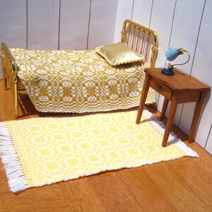 Dollhouse Rug, Miniature Handwoven Area Rug, Miniature Banana Yellow Dollhouse Rug 画像 3