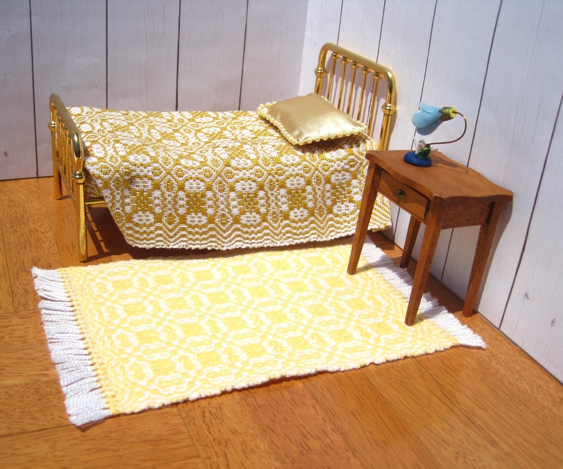 Dollhouse Rug, Miniature Handwoven Area Rug, Miniature Banana Yellow Dollhouse Rug 画像 3