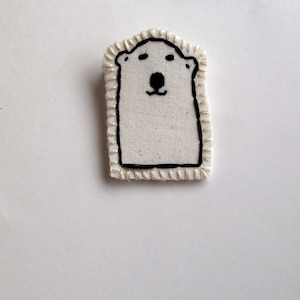 Broche de urso polar bordado à mão anexado ao cartão para lembrancinhas de festa infantil do Dia dos Namorados