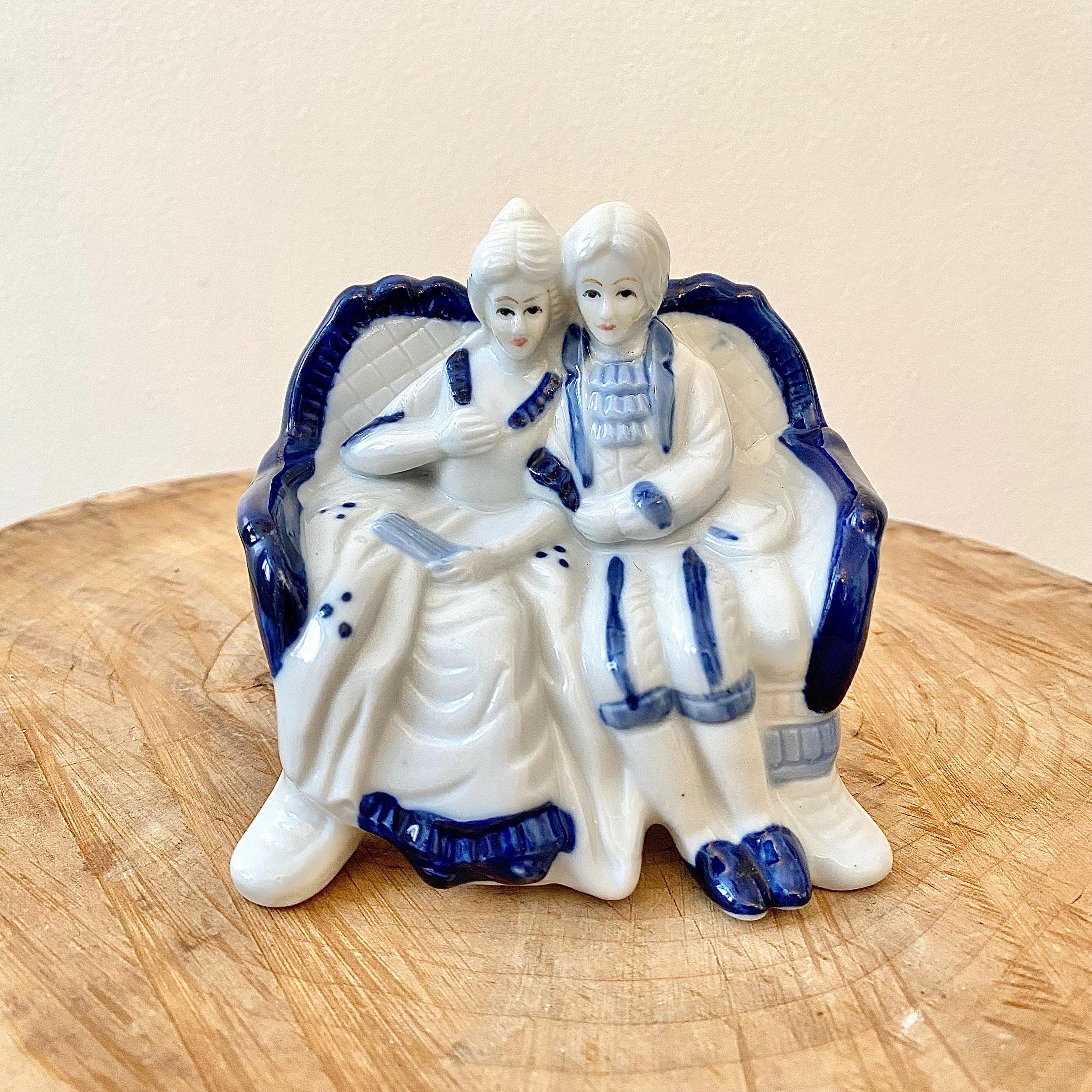 Victorian white and blue porcelain figurine - Etsy 日本