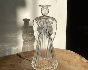 Candelabro de ángel de cristal prensado vintage / Figura coleccionable de ángel rezando de cristal Avon / Decoración navideña / Decoración religiosa /