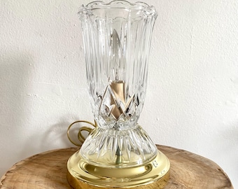 Lámpara de pie de cristal vintage estilo Hollywood Regency / Lámpara de mesita de noche Art Deco con base dorada / Lámpara decorativa / Iluminación elegante para el hogar /