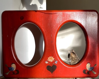 Marco de fotos doble ovalado de madera vintage vacío pintado a mano / Marco de fotos floral rojo hecho a mano / Arte de pared de decoración cottagecore /