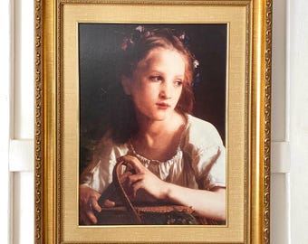 Retrato vintage enmarcado en oro / Marco dorado grande y ornamentado / Decoración victoriana / Arte de pared romántico para chicas / La Petite Ophelie /