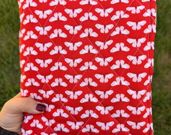Handmade Crimson Flutter Book Sleeve: Cotton Fabric, Padded Protection