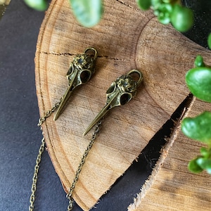 Vintage style collar brooch bird skull raven in antique bronze color