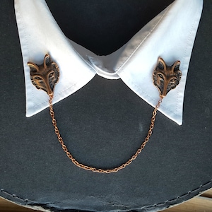 Vintage style collar brooch pin wolf in antique copper color