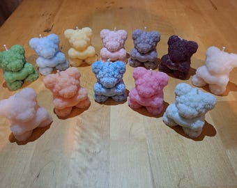 Candele amorevolmente progettate a forma di orsetto