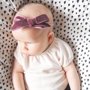 Baby Girl Velvet Bow Headband - Velvet Headband - Gift for Baby Girl - Gifts Baby Girl- Mauve Velvet Bow Headband