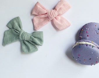 Little Girl Bow Set - Girl Bow Clips - Two Linen Bows - Pink and Chambray