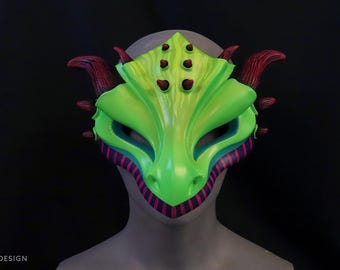 Handmålad "Bad JuJu" drakemask, UV-reaktiv