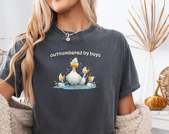 Outnumbered by Boys Duck T-Shirt – Funny Mom Humor Mother's Day Gift