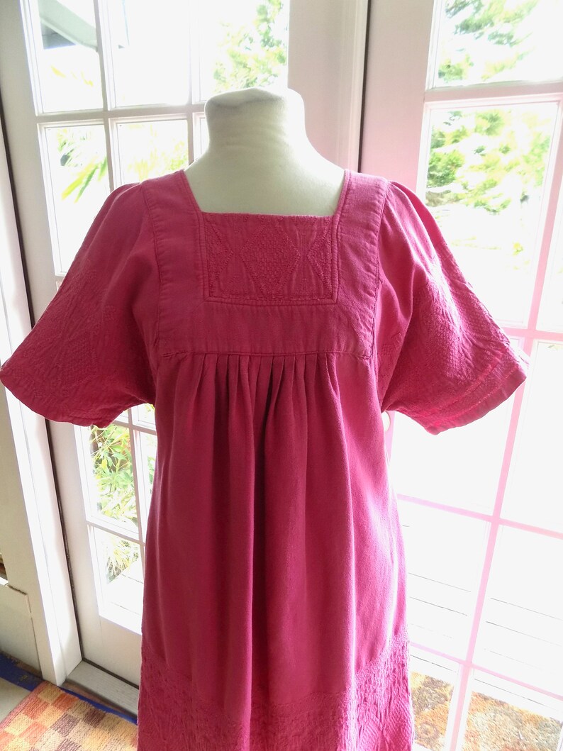 Vintage Guatemalan dress dark pink 1970/'s hand embroidered medium