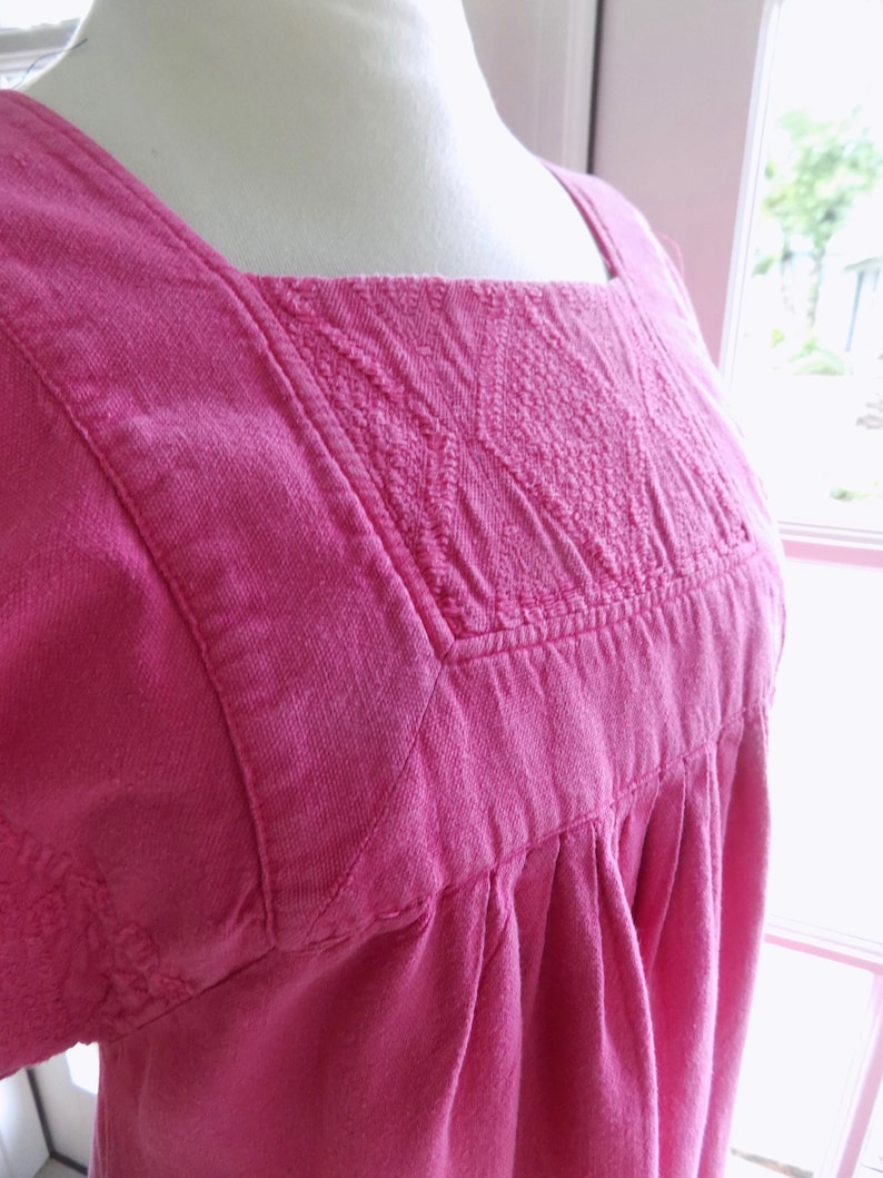 Vintage Guatemalan dress dark pink 1970/'s hand embroidered medium