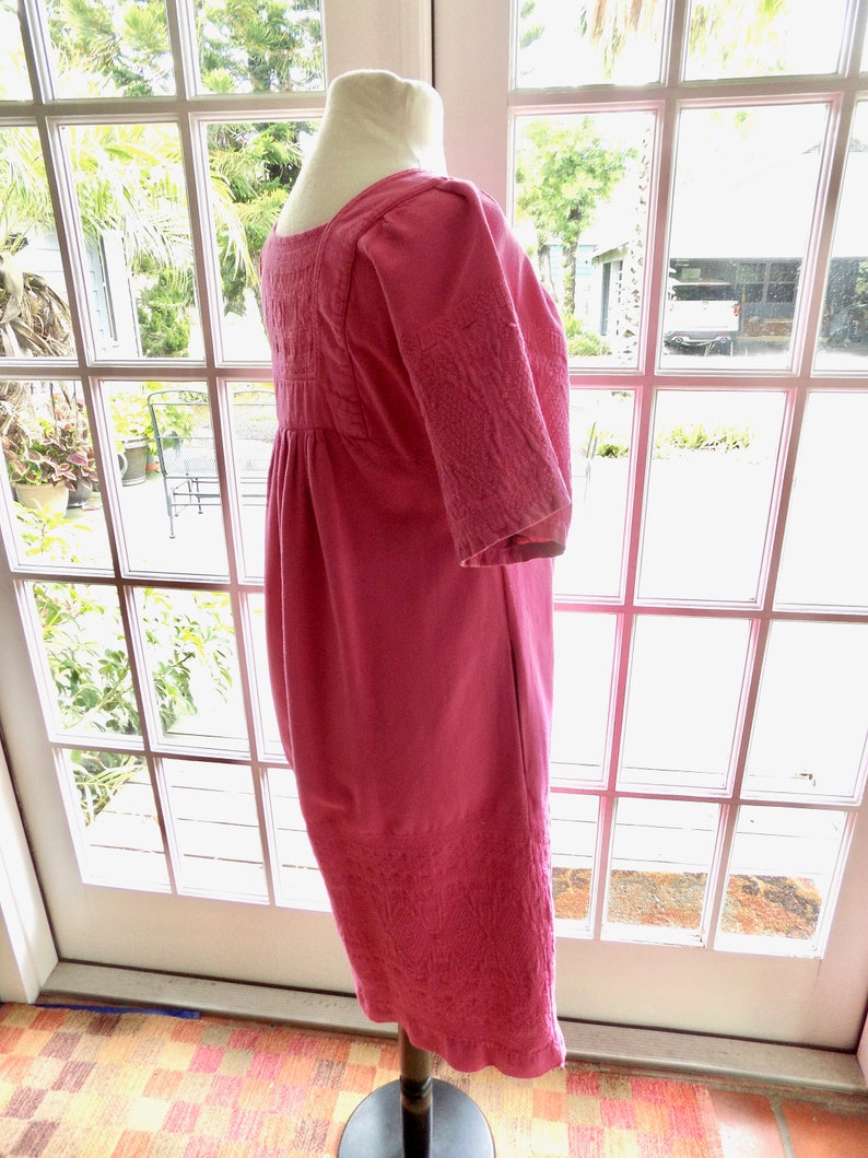 Vintage Guatemalan dress dark pink 1970/'s hand embroidered medium