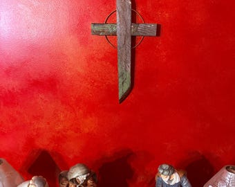 Cruz de duela de barril de roble recuperado hecha a mano