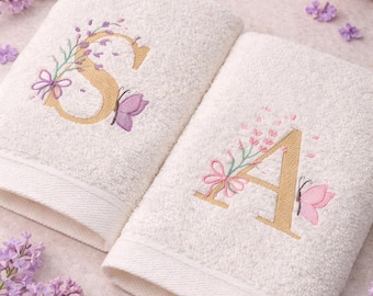 Serviette à main brodée monogramme floral, décoration de bain personnalisée en coton, papillon rose lilas